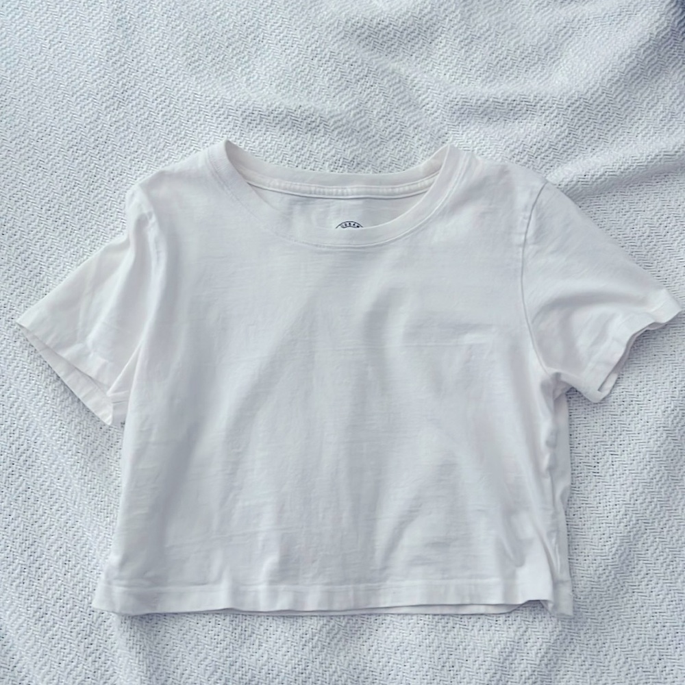 Urban outfitters white short sleeve crop tee 100% cotton